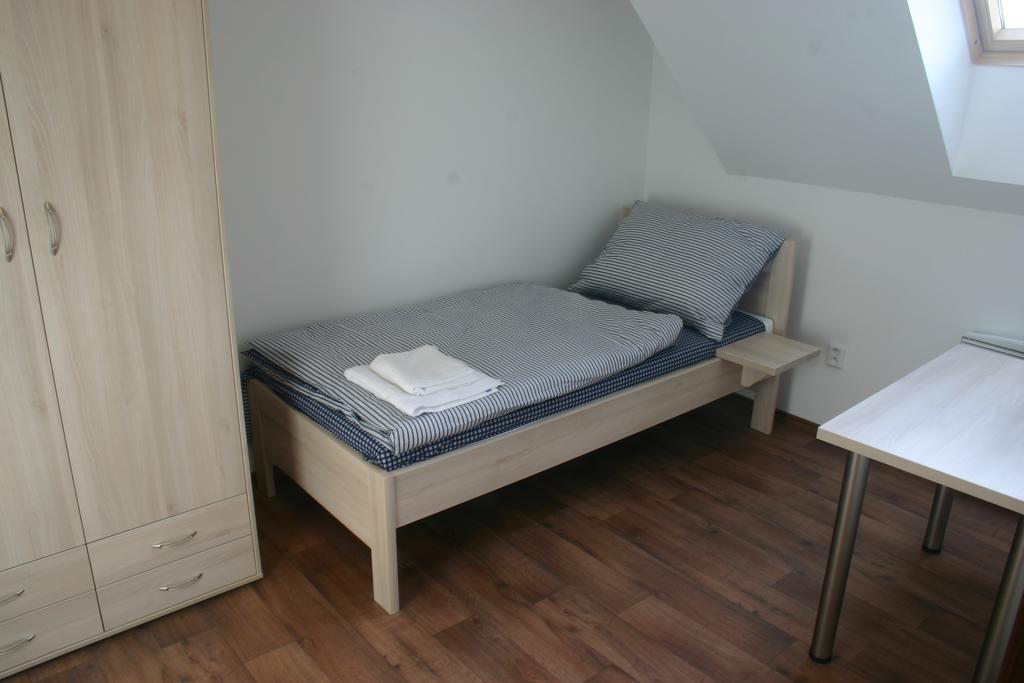 Hotel Penzion u sklepů Hovorany Esterno foto