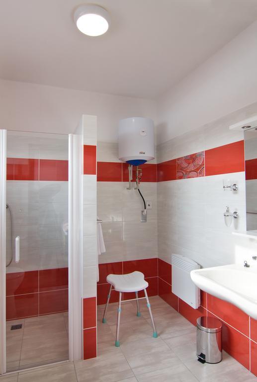 Hotel Penzion u sklepů Hovorany Esterno foto