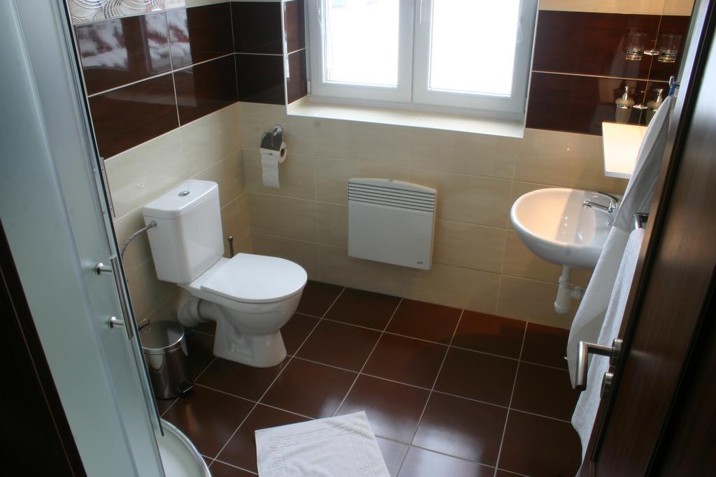 Hotel Penzion u sklepů Hovorany Esterno foto