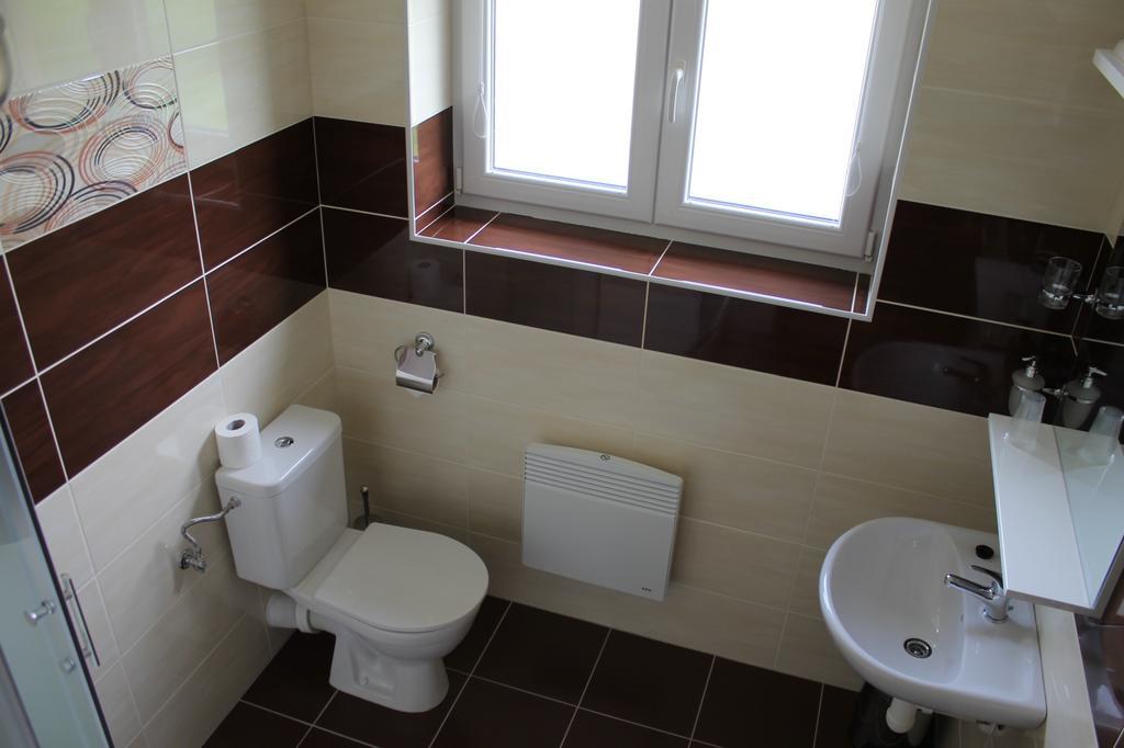 Hotel Penzion u sklepů Hovorany Esterno foto